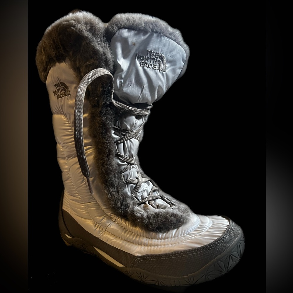 NIB North Face Nuptse Boots